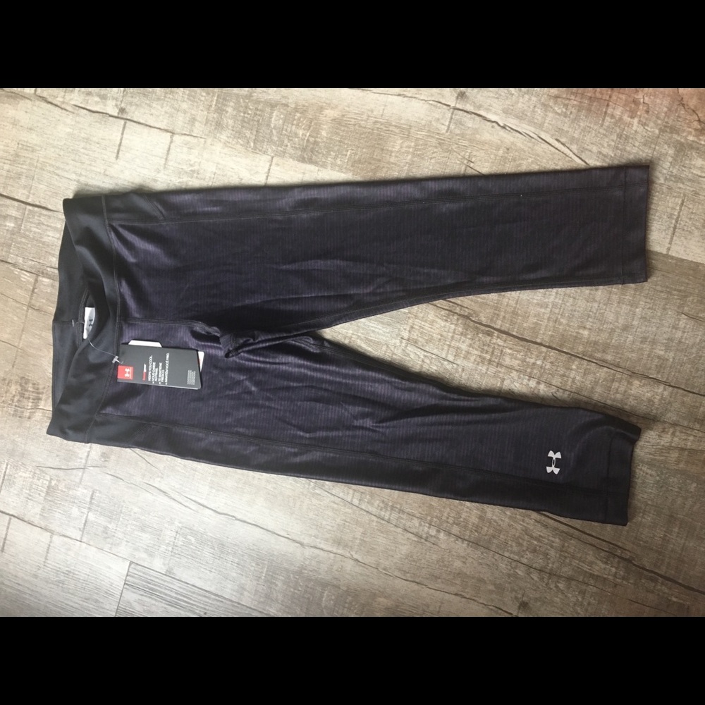 Under Armour work out capris size small